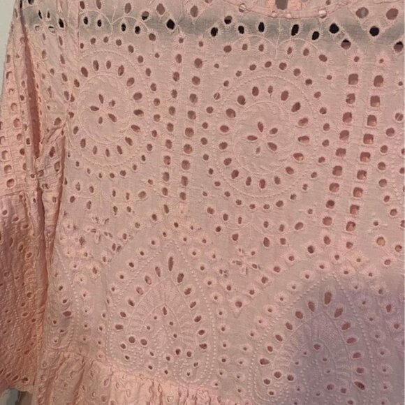 WOMAN’S peplum top/dress. Eyelet pattern. Soft pink. Skirt lined. Size large. - Picture 3 of 6
